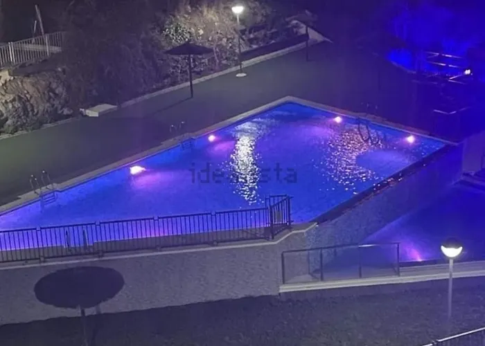 Sierra Dorada 公寓 *